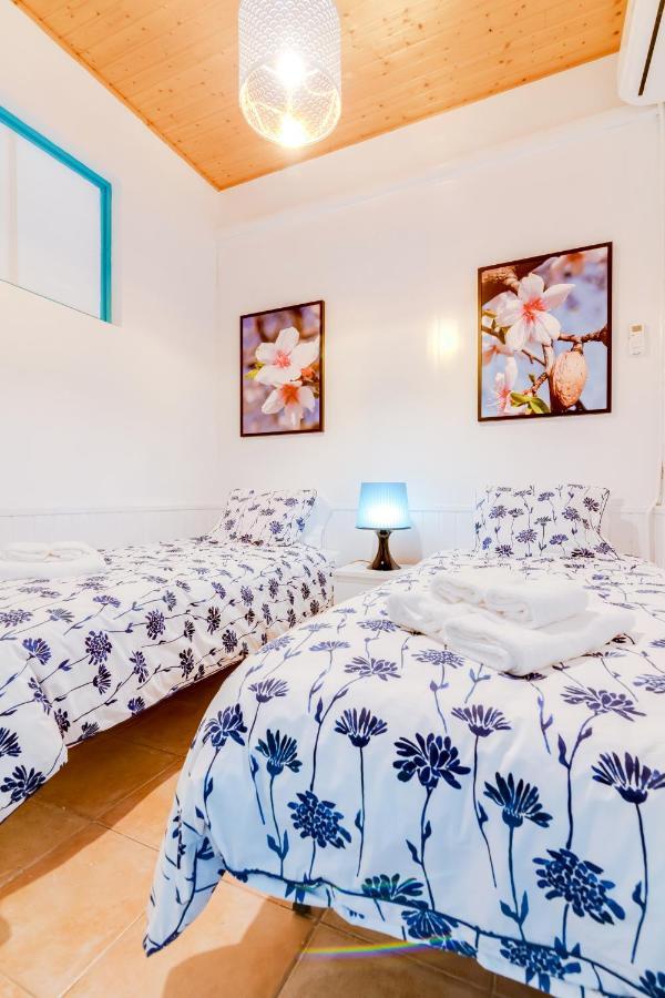 Trem - Located In Old City - Faro Luaran gambar
