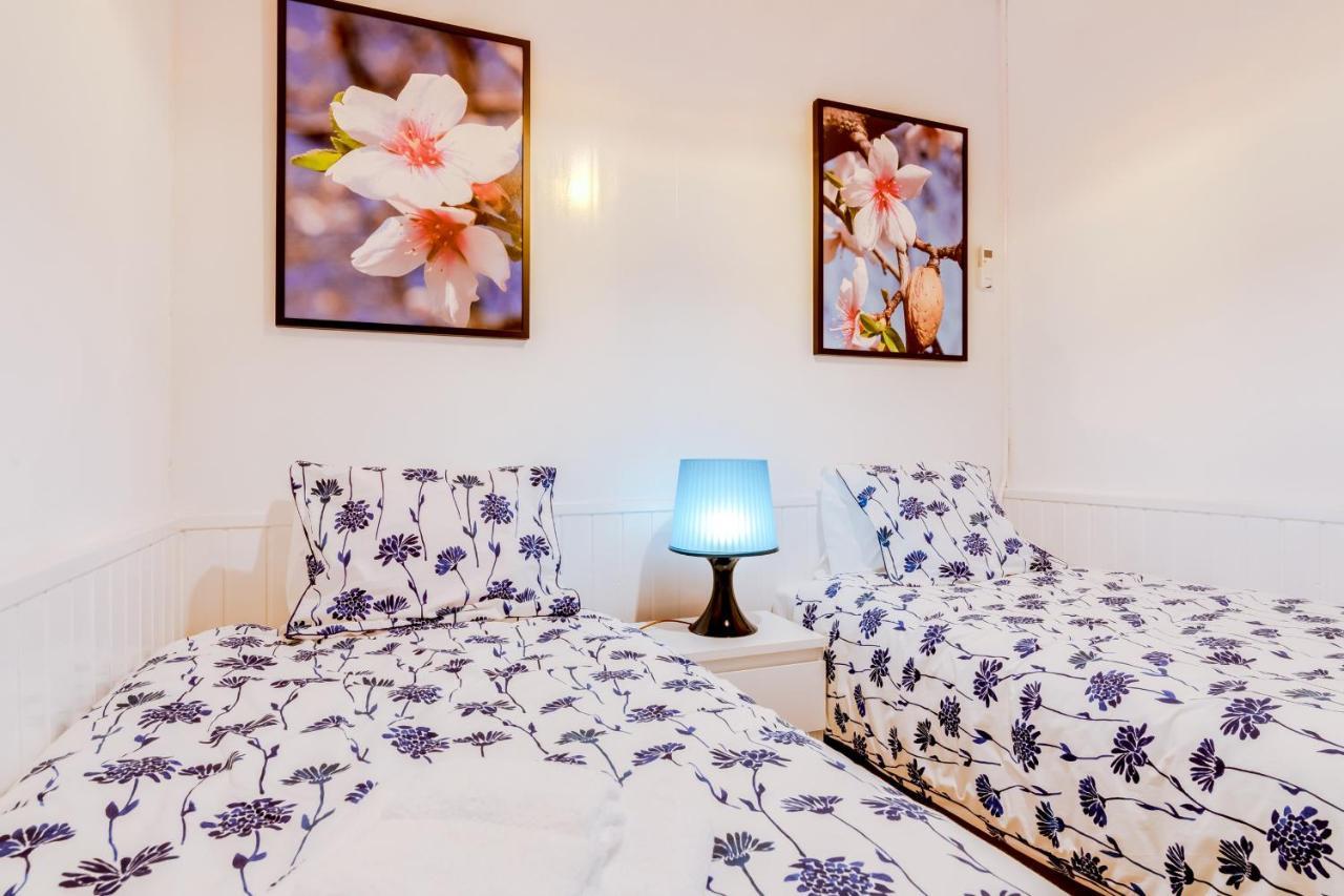 Trem - Located In Old City - Faro Luaran gambar